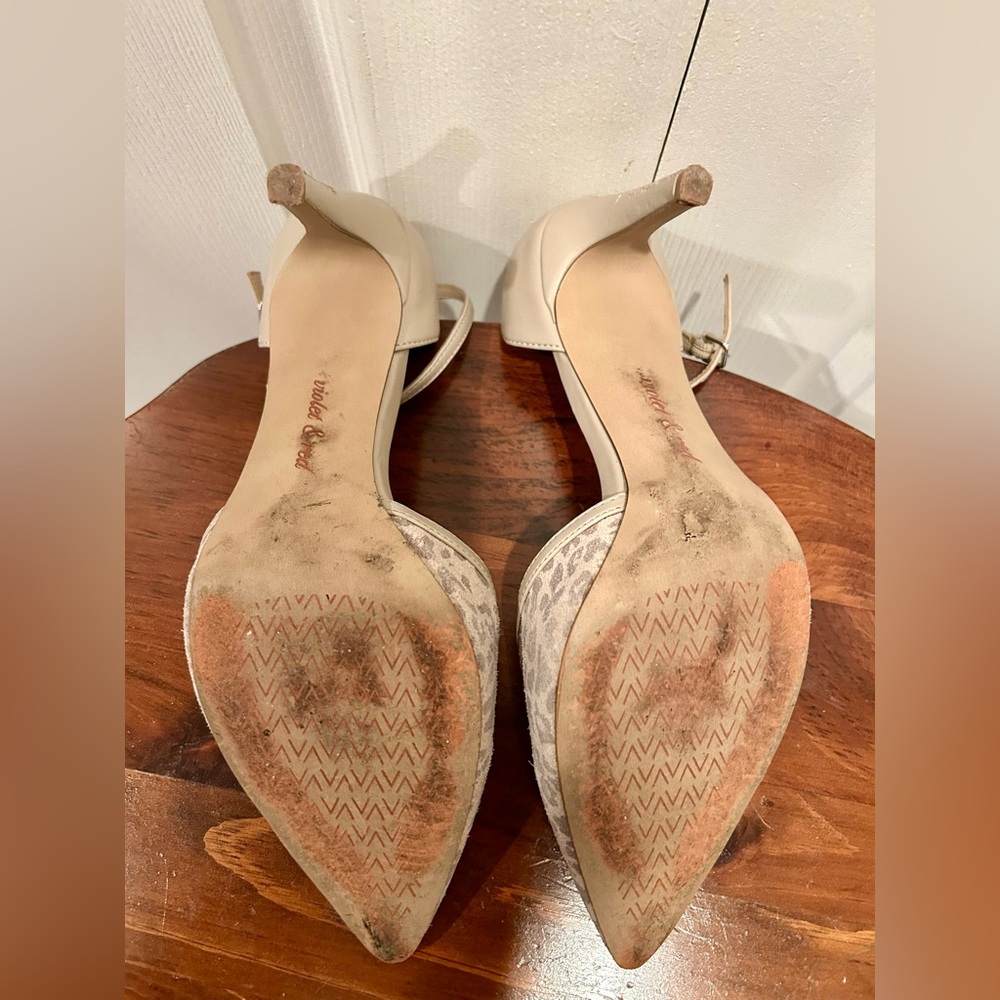 Leopard Print T-Strap Heels - Picture 5 of 5
